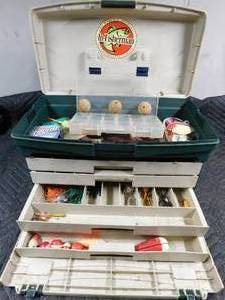 lot 221 image: Plano tackle box w cork round bobberstackle