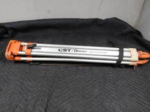 lot 227 image: Surveyors Tri pod