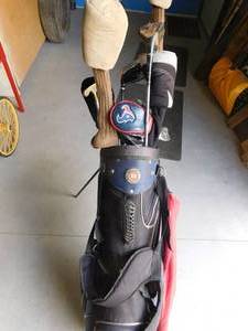 lot 402 image: Golf clubs in Ram bag