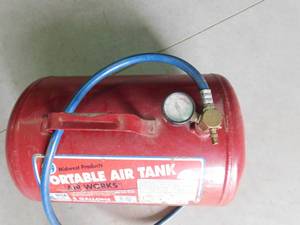 lot 412 image: Portable air tank