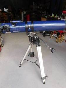 lot 420 image: Telescope