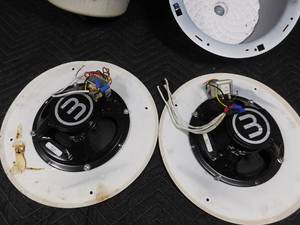 lot 421 image: Speakers