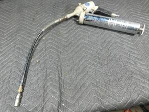 lot 423 image: Impact grease gun