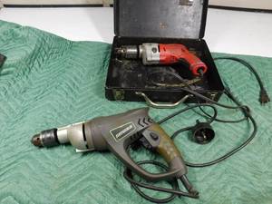 lot 441 image: 2 drills and hole saw bit (Milwaukee Genesis and Milwaukee)
