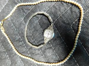 lot 183 image: Baroness 17 jewel watch and Marvella Necklace