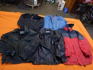 lot 54 image: 5-Mens Jackets Size M