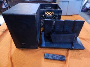 lot 70 image: Sony Blu-Ray DVD Home Theater System BDV-E3100