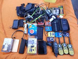 lot 72 image: Cell Phones, Cameras & Related