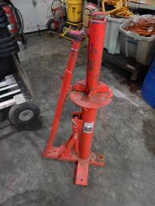lot 3 image: Pittsburgh Portable Tire Changer