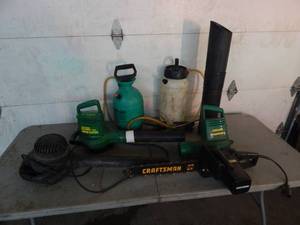 lot 25 image: Electric Chainsaw, Leaf Blowers, 2- Pump Sprayers