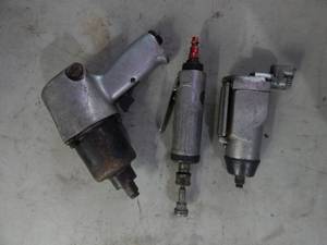 lot 86 image: Pneumatic Tools 12 Impact, Die Grinder, 38 Butterfly Impact