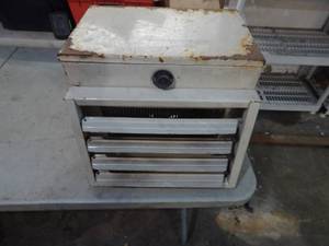 lot 99 image: 220 Volt Electric Garage Heater