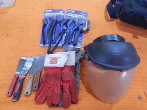 lot 110 image: Wire Brushes, Grinding Mask, Gloves & Scrapers