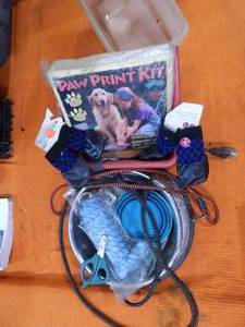 lot 119 image: Pet Supplies