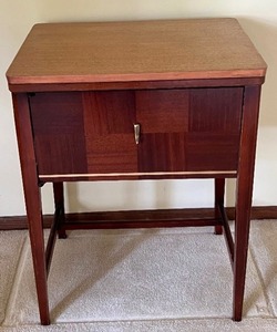 lot 156 image: Vintage Necci Sewing Machine with Sewing Table