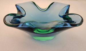 lot 47 image: Vintage Murano-Style Art Glass