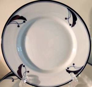 lot 48 image: Classic Dansk Flora Dinnerware Set