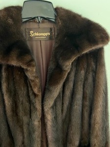 lot 148 image: Gorgeous Vintage Mink Coat
