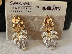 lot 138 image: New Dulwich Designs Jewelry Box and New Pair of Swarovski Earrings