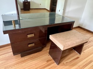 lot 123 image: Vintage Art Deco Vanity with Bench