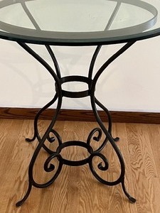 lot 115 image: Ornate Metal Base and Glass Top Accent Table