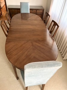 lot 13 image: Mid Century Dining Room Table and Six Chairs by Century Furniture