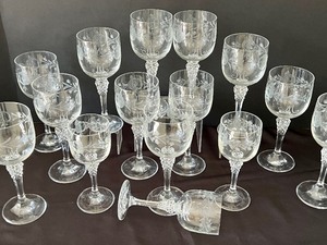 lot 95 image: Vintage Etched Floral Design Stemware
