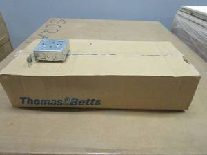 lot 736 image: Pack of 25 - Thomas & Betts 4 in. Square Metal Box with Bracket