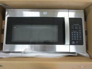 lot 782 image: GE 29.9 in. 1.6 cu. ft. Over-the-Range Microwave in Stainless Steel with One Touch Cooking (TURNTABLE RING IS CRACKED, MISSING INSTALLATION BRACKETS)