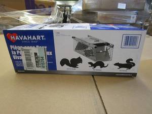 lot 889 image: Havahart Small 2-Door Professional Live Animal Cage Trap for Rat, Squirrel, Chipmunk, and Weasel (OPEN BOX)