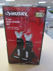lot 897 image: Husky 3-Ton Jack Stand Pair (OPEN BOX)