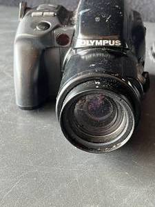 lot 22 image: Vintage Olympus Camera Lot