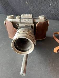 lot 24 image: Vintage Welmy & Praktica Cameras