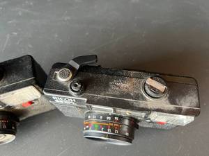 lot 29 image: Vintage Ricoh Cameras