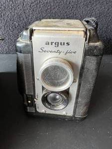 lot 30 image: Vintage Burke & James, Argus Cameras