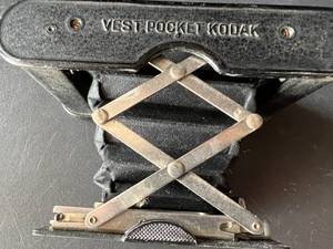 lot 33 image: Vintage Vest Pocket Kodak Camera