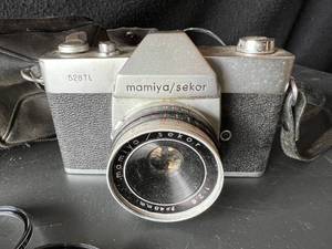 lot 41 image: Vintage Cameras MamiyaSekor, Time, Le Clic