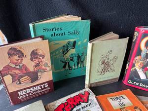 lot 50 image: Lot of Vintage & Antique Books