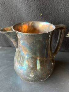 lot 58 image: Vintage Silver Serveware Lot