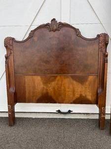 lot 100 image: Antique Twin Bed