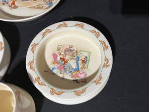 lot 76 image: BunnyKins Dishes