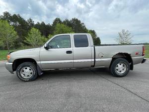 2002 GMC Sierra 1500 SLE - 4X4 - 2 OWNERS