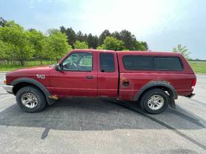 2000 Ford Ranger XL - 4X4