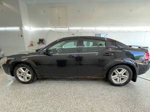 2009 Dodge Avenger SXT - 2 OWNERS