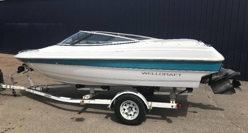 lot 6 image: 1995 Wellcraft Eclipse 182 Boat wTrailer