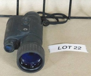 lot 22 image: BINOCULARS & MISCELLANOUS