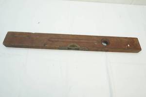 lot 19 image: Stanley level