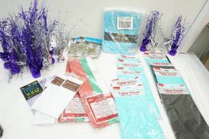lot 35 image: party supplies