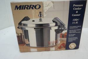 lot 41 image: Mirro pressure cookercanner