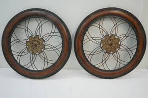 lot 46 image: decor